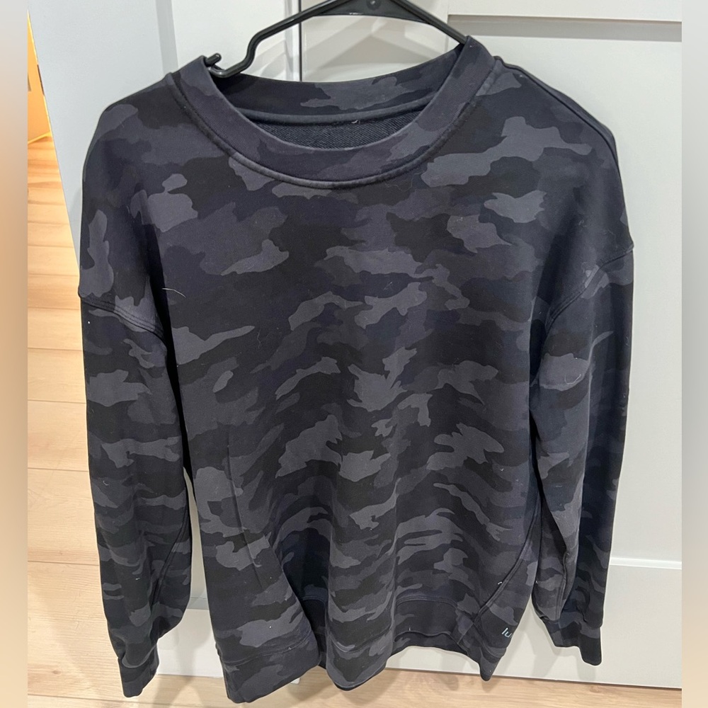 Lululemon Perfectly Oversized Crew - Black Camo